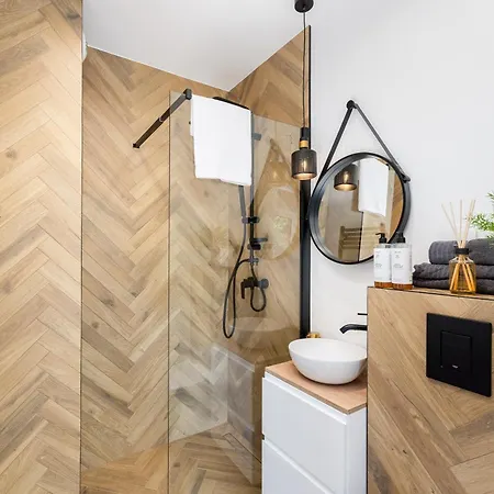 Malila Premium Cracow Center Zenona Klemensiewicza 1 *